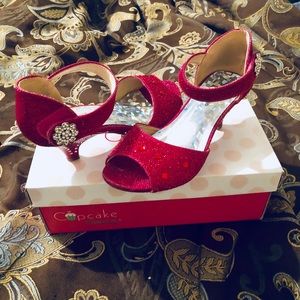 Mini little girls HOTT PINK heels 💓🎀